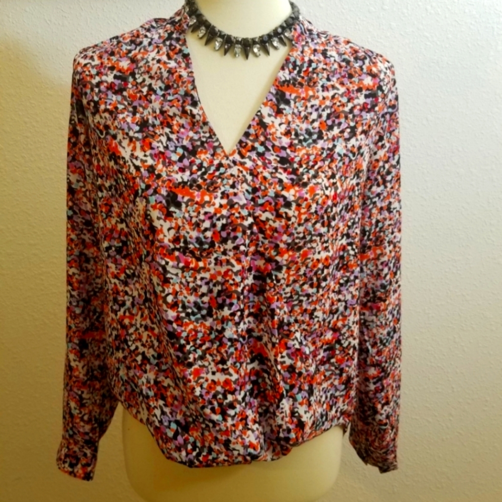 The Limited Wrap Blosoun L/S Ladies Top